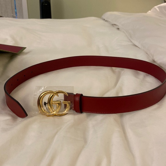 Never worn gucci size 80 red belt - Picture 2 of 6